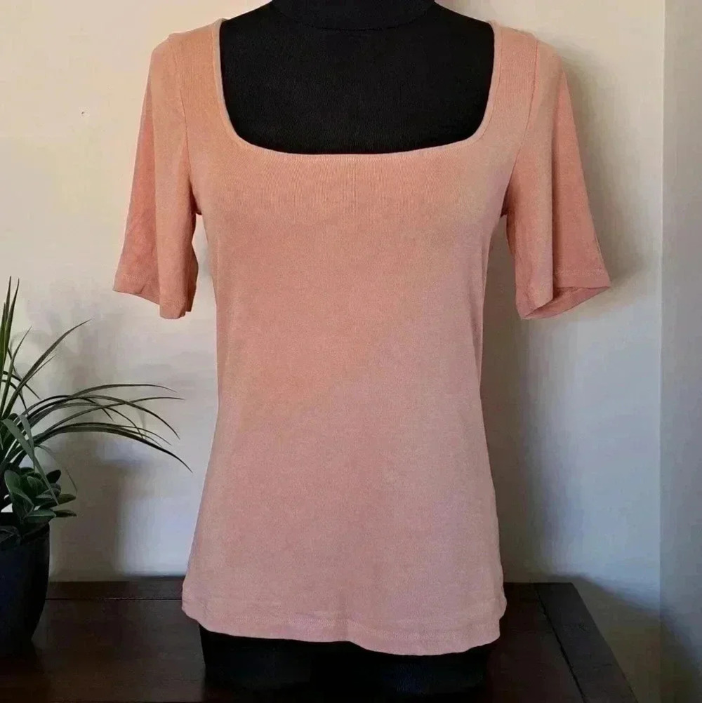 Vici Square Neck Short Sleeved Top Size Large Stretch Tee Peach Neutral Casual